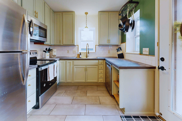 Furniture & Appliances