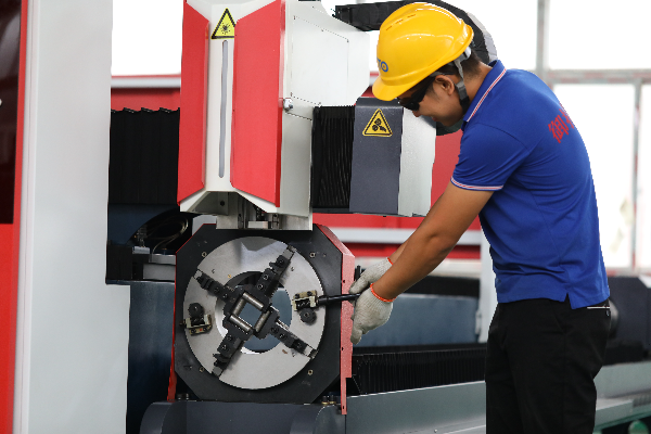 Sheet & Pipe Laser Cutter Factory View 7